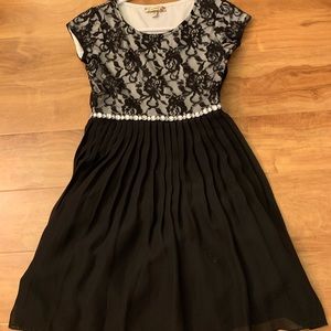 Black/White Dress